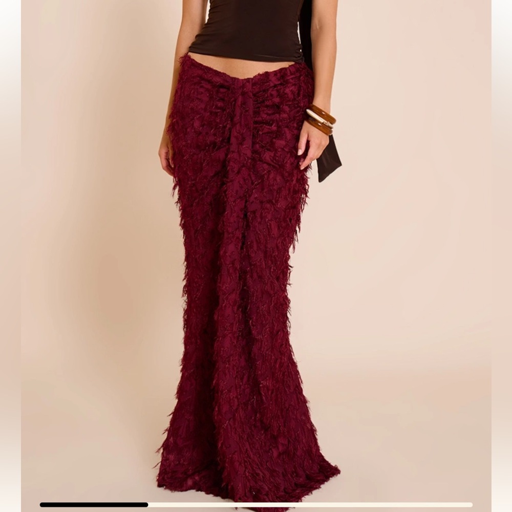 Burgundy Textured Maxi Skirt - Pretty Little Thing